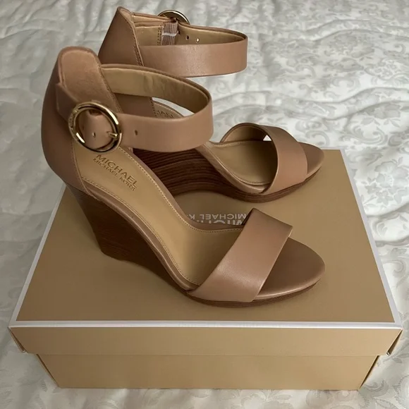 Michael by Michael Kors Lena Leather Wedge - Picture 7 of 11